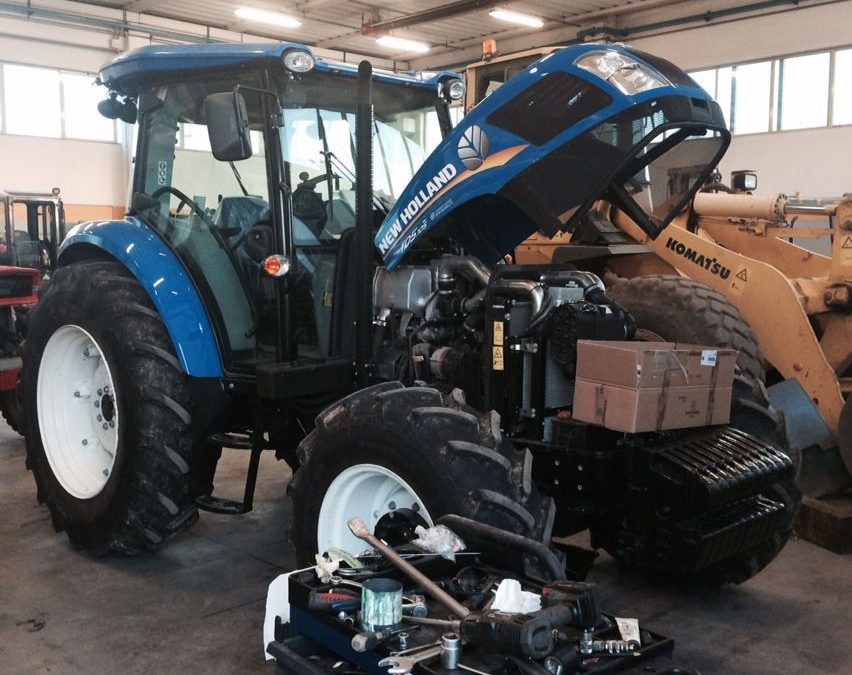 TAGLIANDO TRATTORE NEW HOLLAND