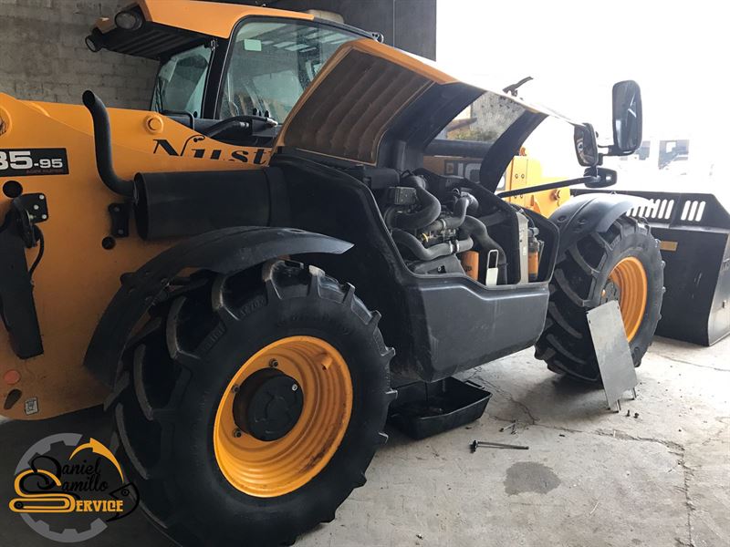 TAGLIANDO JCB 535/95 IN CANTIERE