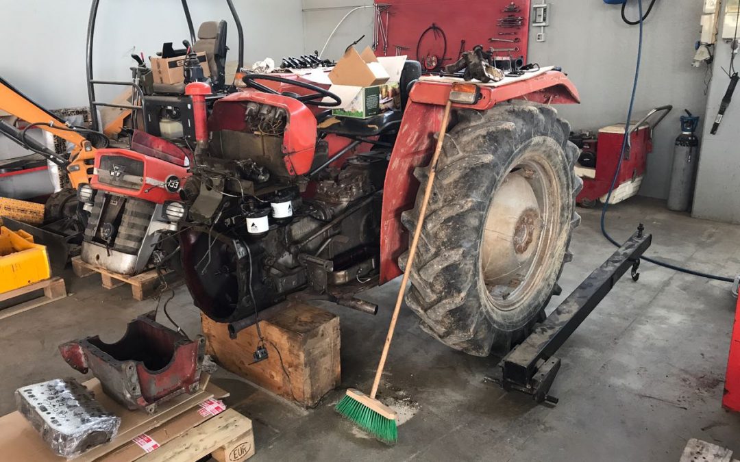 REVISIONE MOTORE TERMICO MASSEY FERGUSON 133