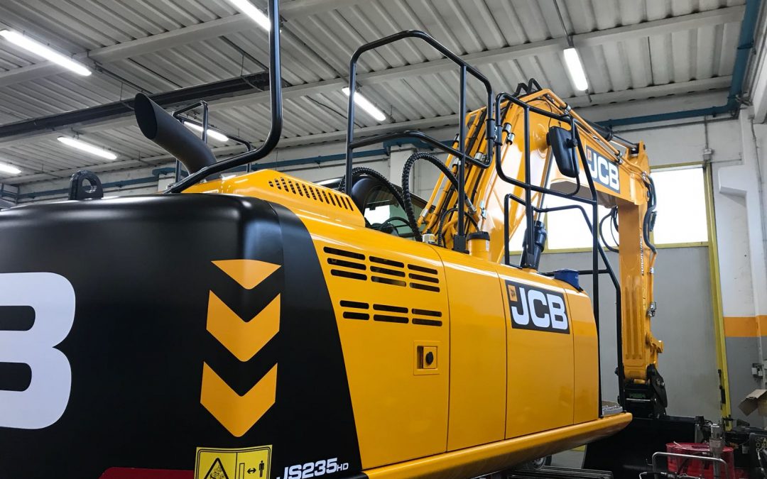 PREPARAZIONE NUOVO ESCAVATORE JCB JS 235 HD