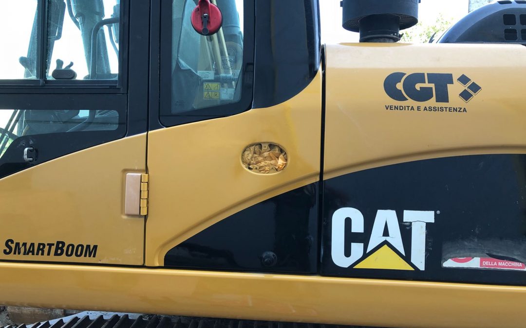 RIPARAZIONE ESCAVATORE CATERPILLAR